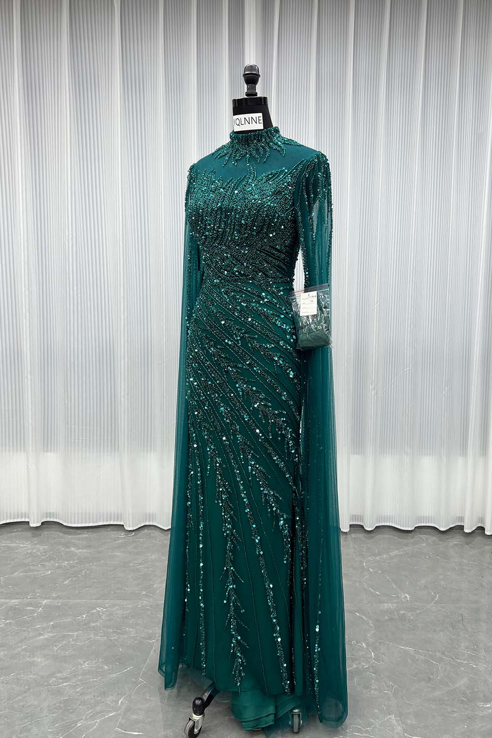YQLNNE 049 Modest Dark Green Long Evening Dress With Handmade Beaded Formal Gowns