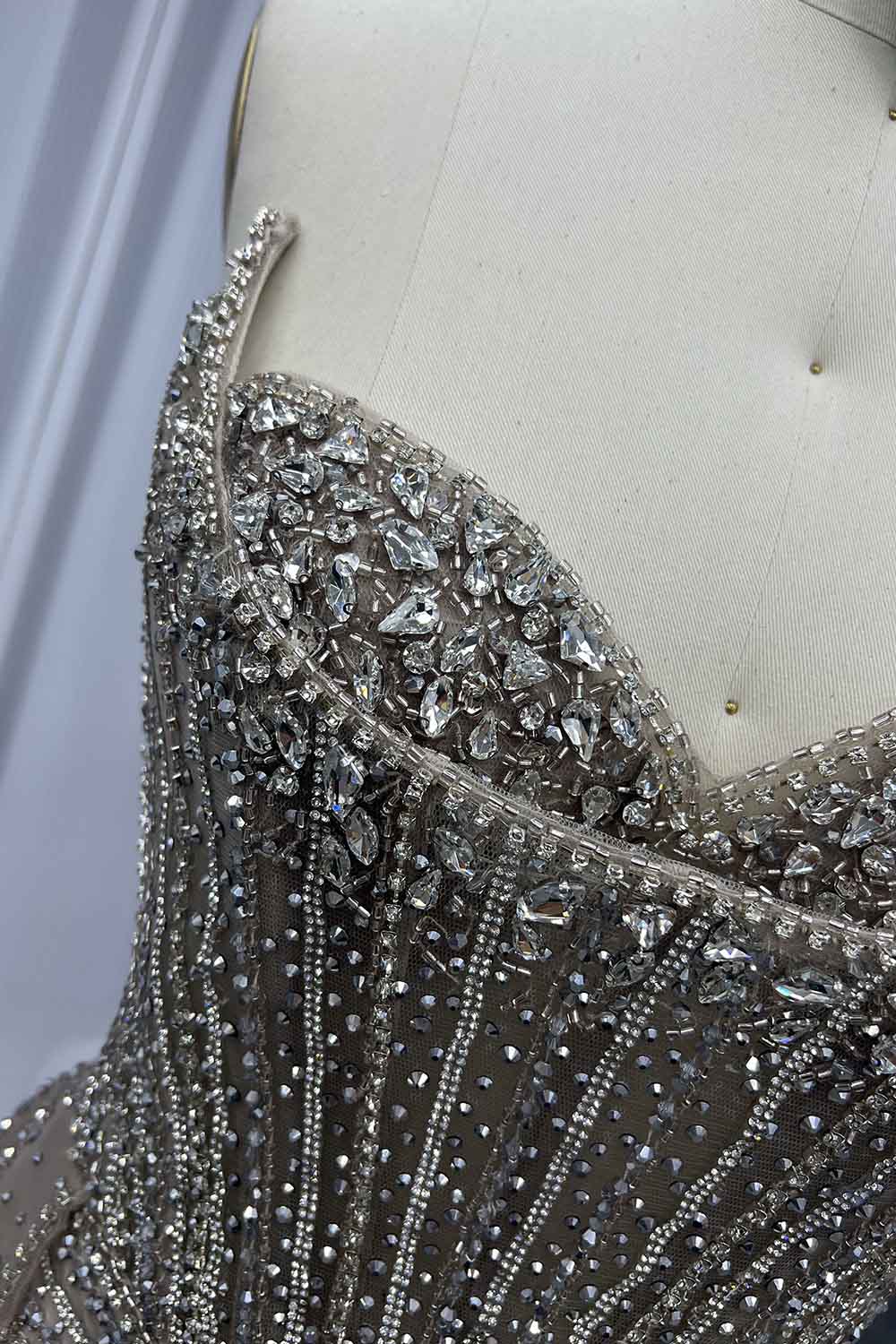 YQLNNE 068 Nude Rhinestones Evening Dress Strapless Beaded Party Dress
