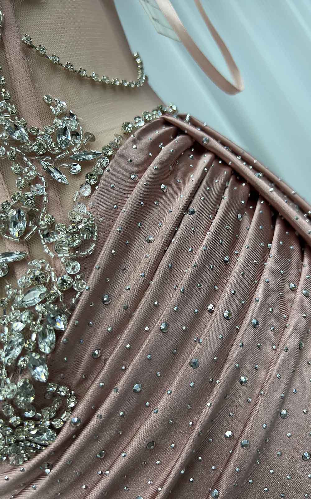 YQLNNE 0163 Dusty Pink Crystals Long Prom Dress Slit Evening Gown